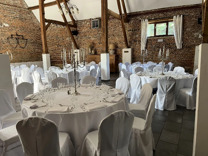 Aménagement mobilier de salle La Ferme du Cocq