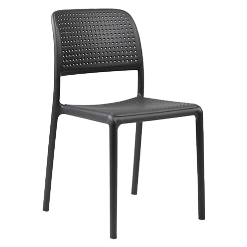 Chaise design Bora Bistrot Nardi motif perforé empilable Horeca – Réf. 1927